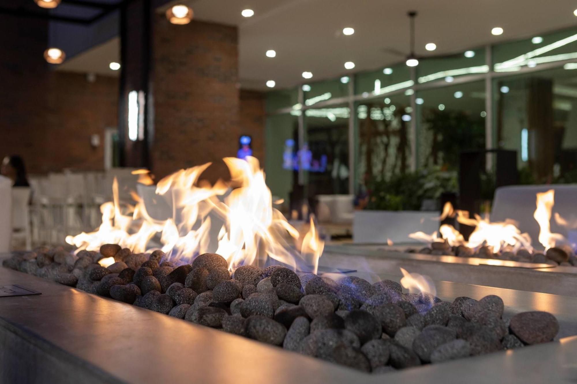 Springhill Suites By Marriott Greenville Downtown Zewnętrze zdjęcie